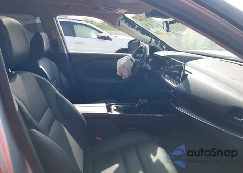 2023 Nissan Rogue Sv Intelligent Awd z USA, uszkodzony, nr VIN 5N1BT3BB9PC769794